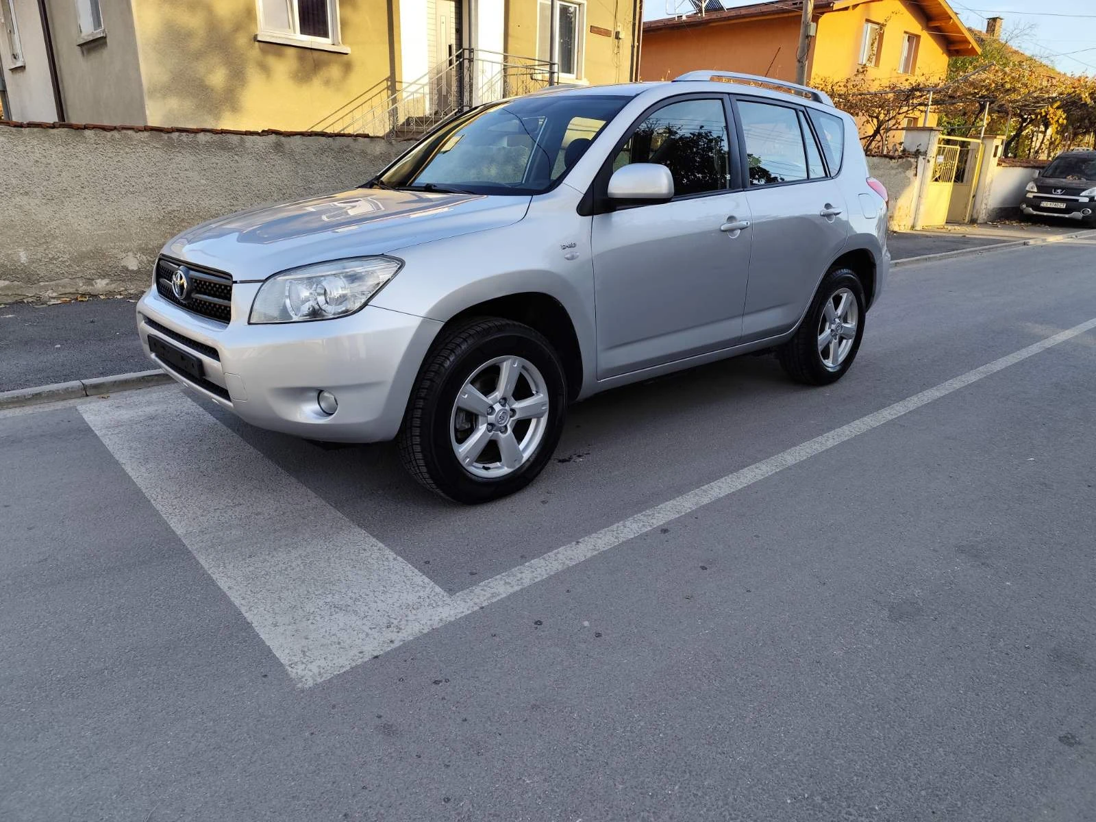 Toyota Rav4 2.2 D4D - изображение 4