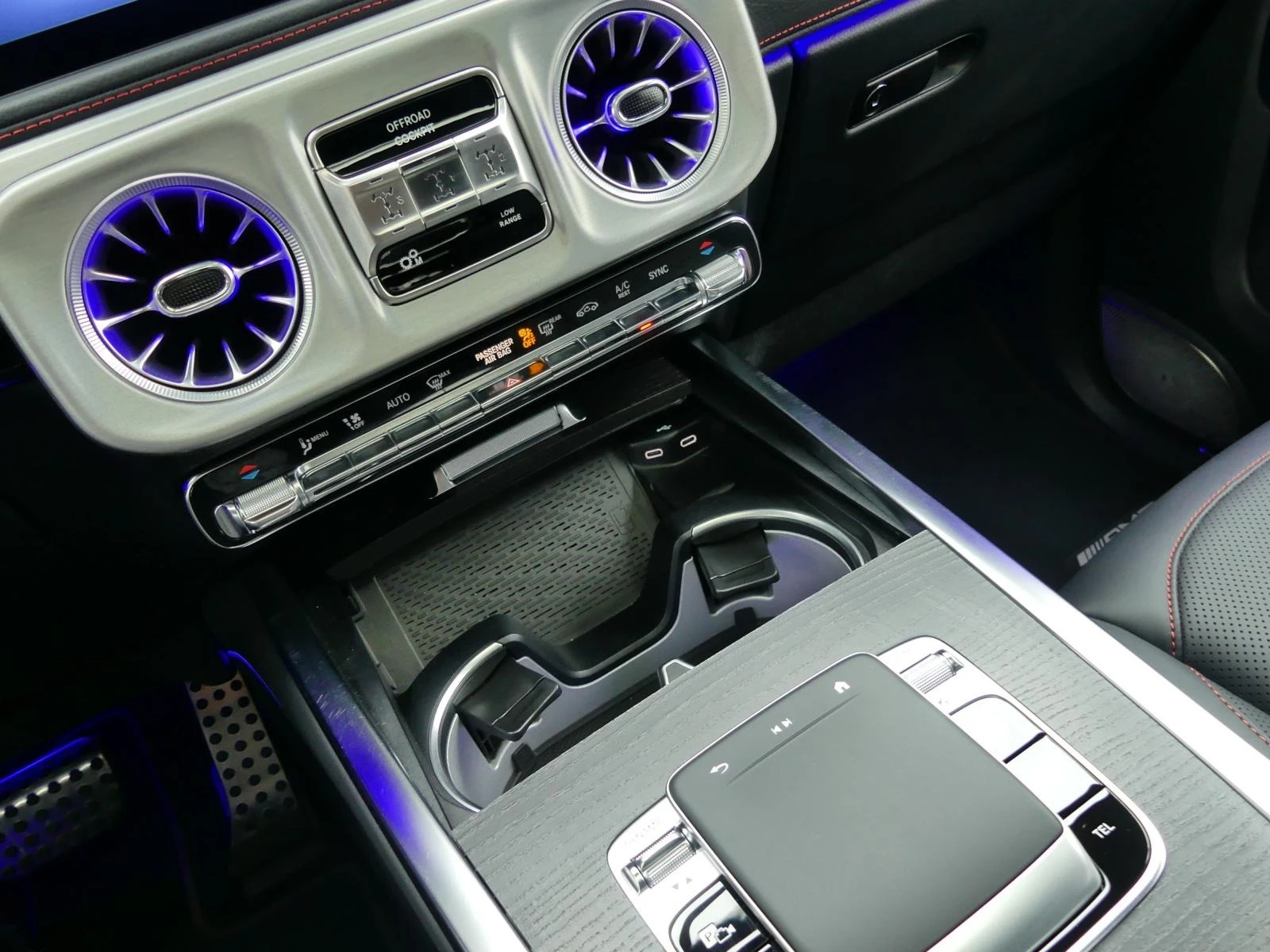 Mercedes-Benz G 450 d = AMG Line = Exclusive Гаранция - изображение 8