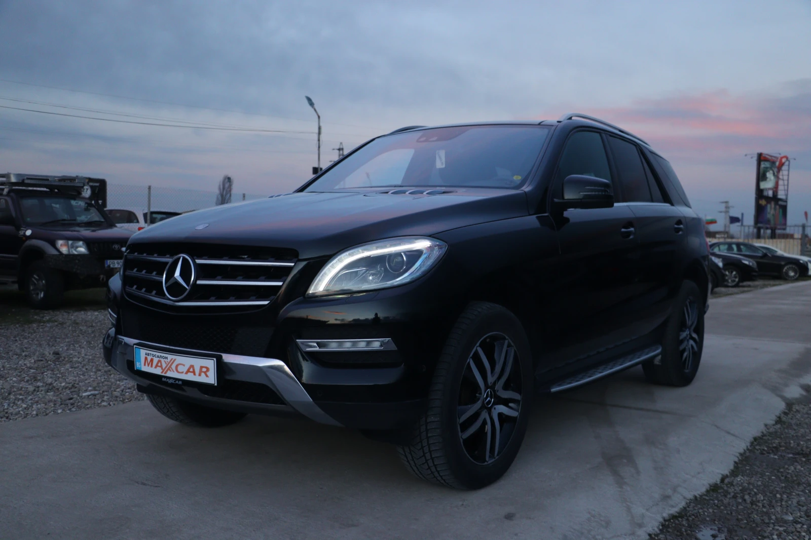 Mercedes-Benz ML 350 D = ЛИЗИНГ= 4-MATIC = TOP = НОВИ ГУМИ + ДЖАНТИ - изображение 2