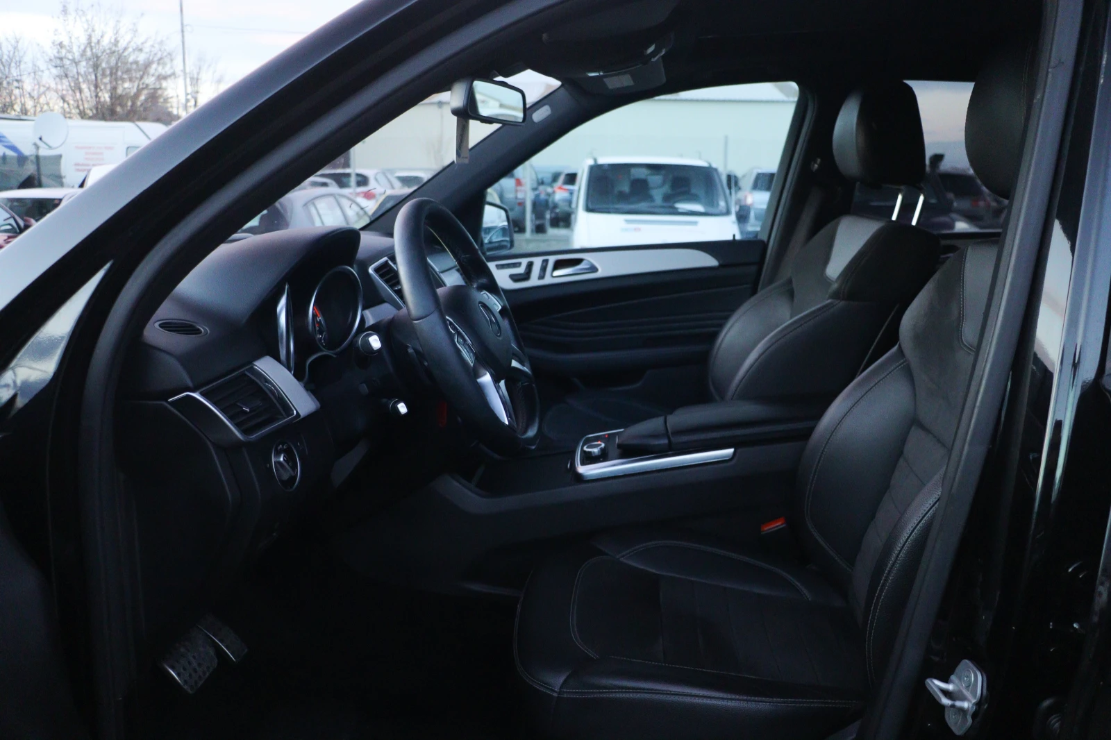 Mercedes-Benz ML 350 D = ЛИЗИНГ= 4-MATIC = TOP = НОВИ ГУМИ + ДЖАНТИ - изображение 8