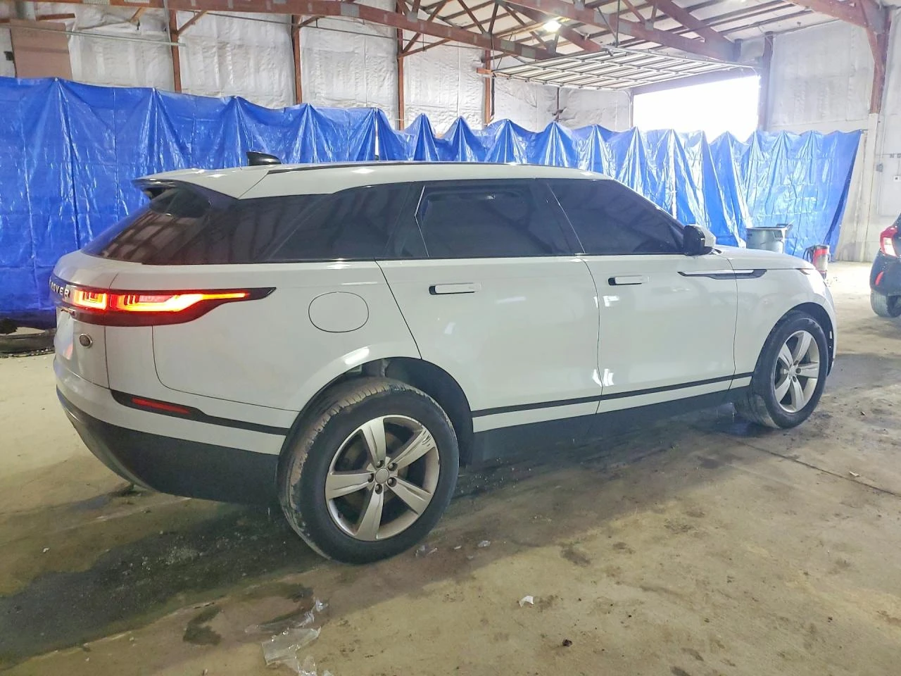 Land Rover Range Rover Velar S, снимка 3 - Автомобили и джипове - 54067838