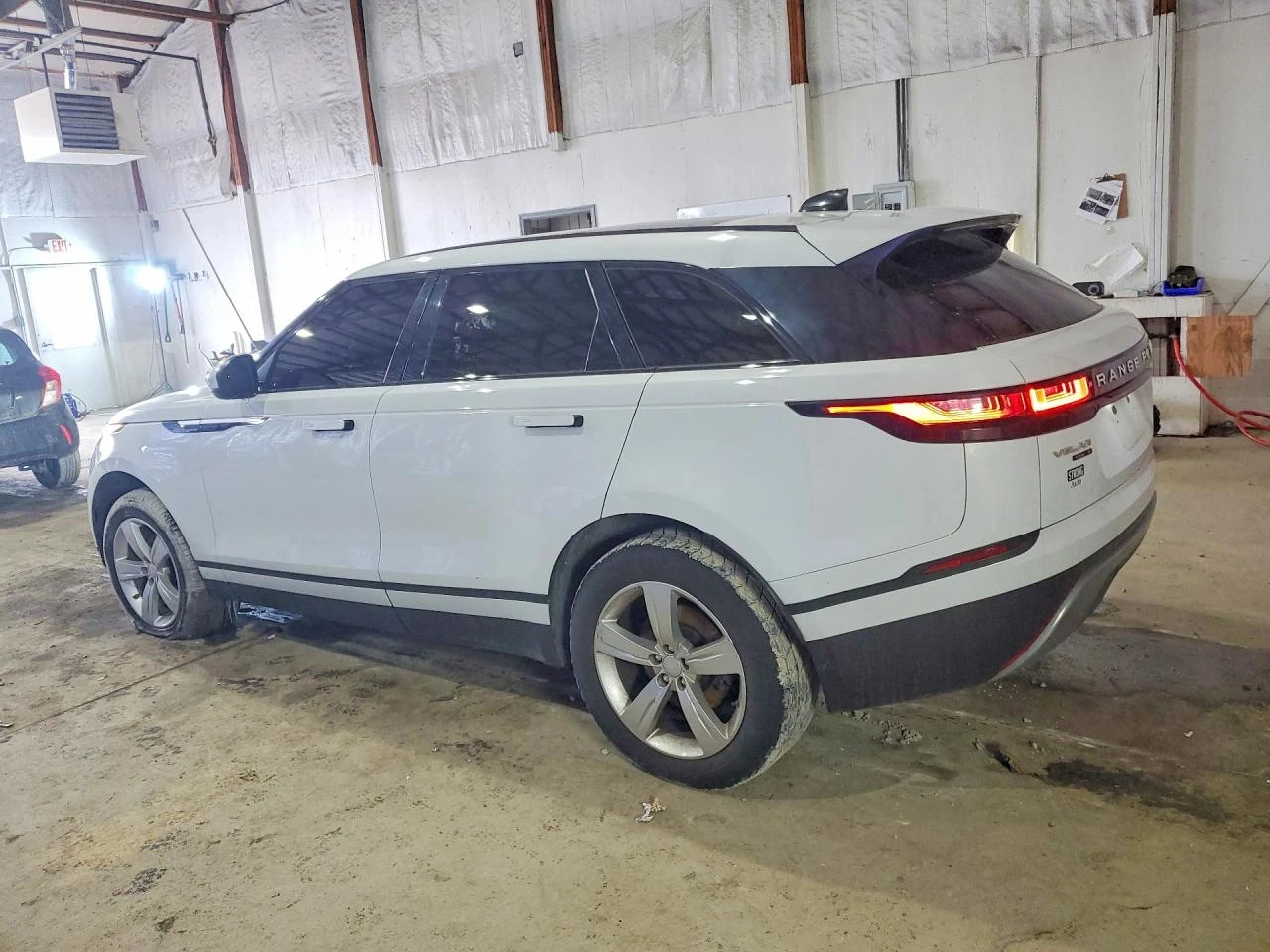 Land Rover Range Rover Velar S, снимка 4 - Автомобили и джипове - 54067838