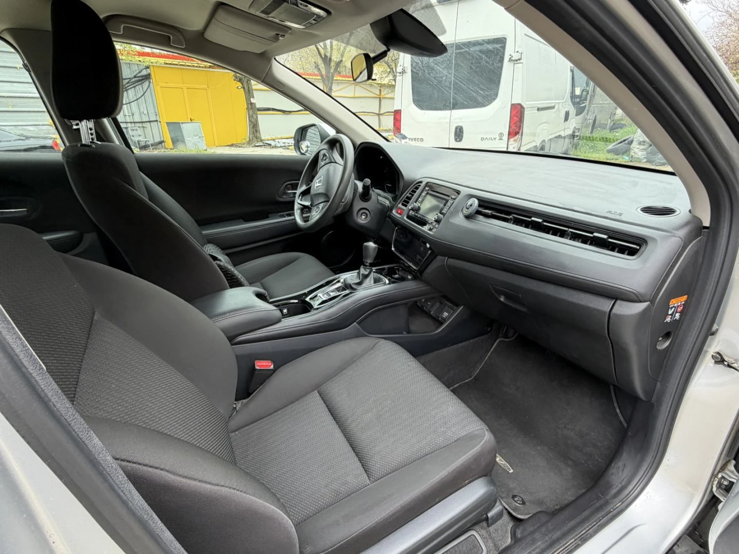 Honda Hr-v 1.5I-VTEC-ELEGANCE-БЕНЗИН-EU6, снимка 10 - Автомобили и джипове - 54285626