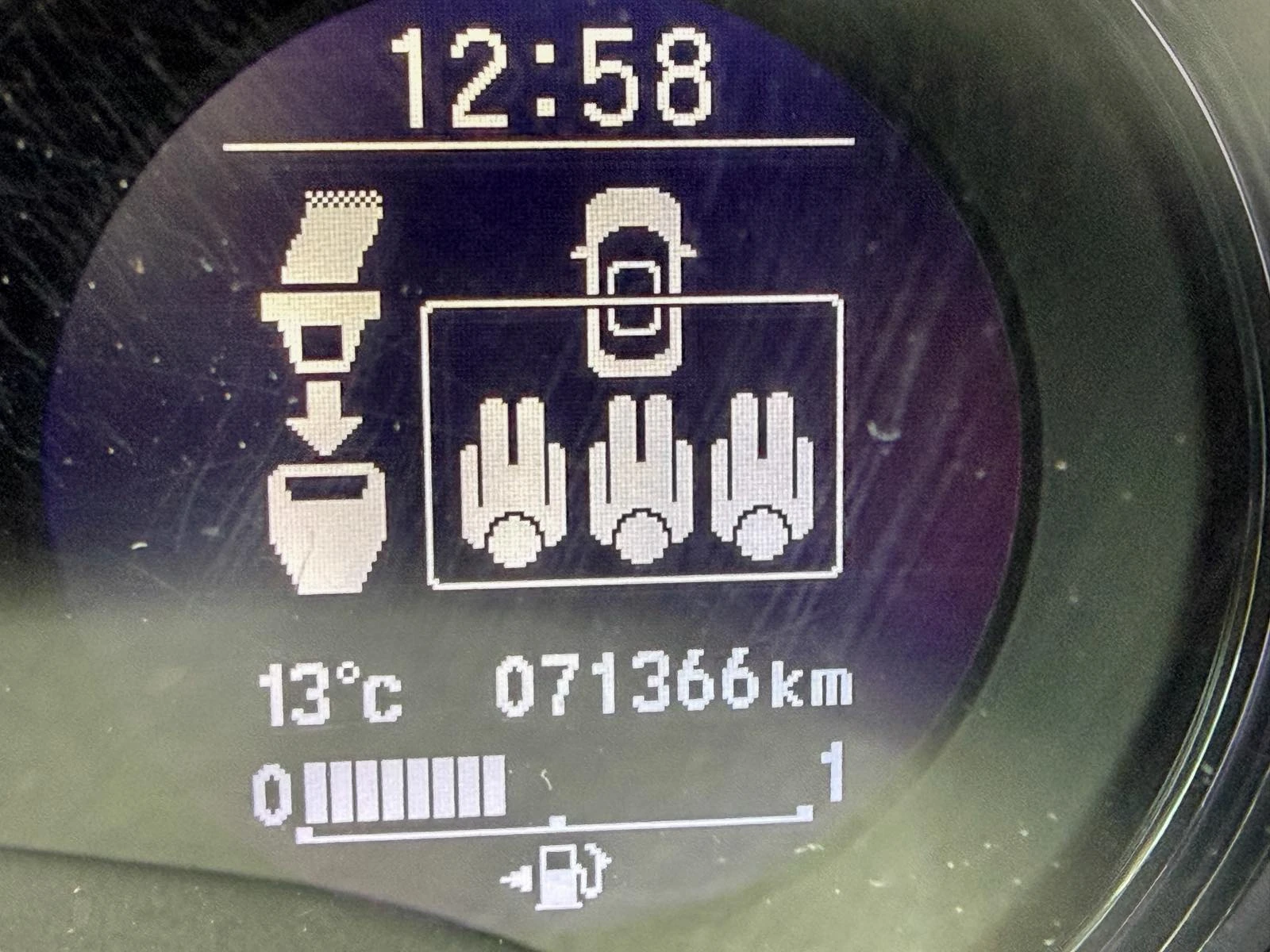 Honda Hr-v 1.5I-VTEC-ELEGANCE-БЕНЗИН-EU6, снимка 8 - Автомобили и джипове - 54285626