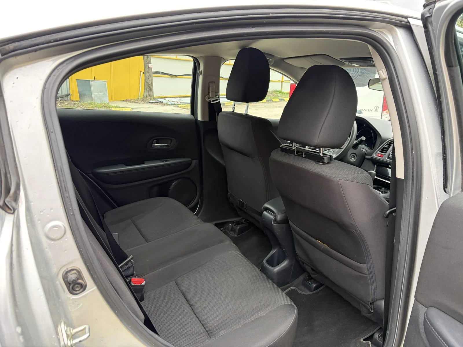 Honda Hr-v 1.5I-VTEC-ELEGANCE-БЕНЗИН-EU6, снимка 12 - Автомобили и джипове - 54285626