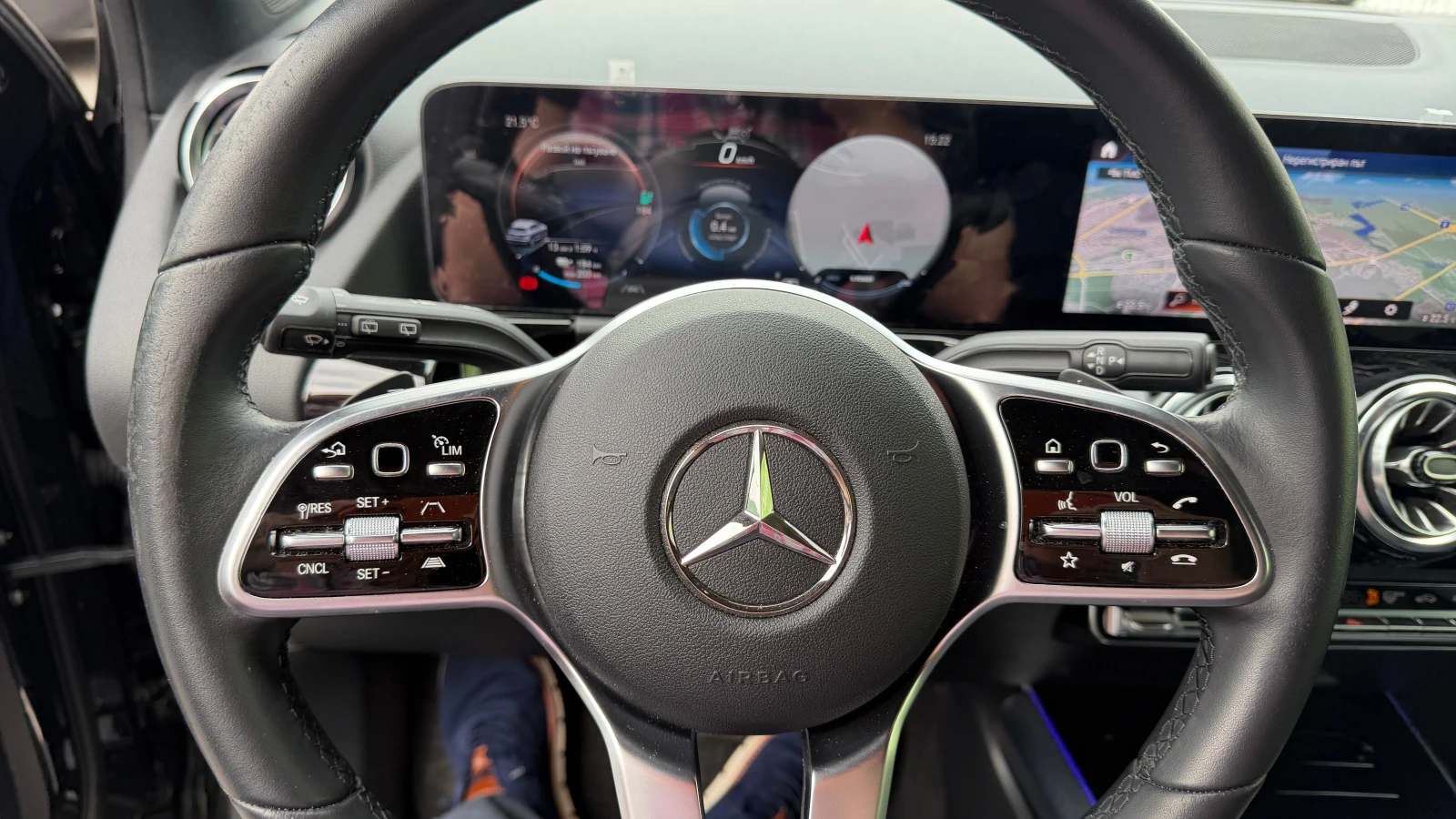 Mercedes-Benz EQA 300 4 Matic 79kWh, снимка 15 - Автомобили и джипове - 54357116