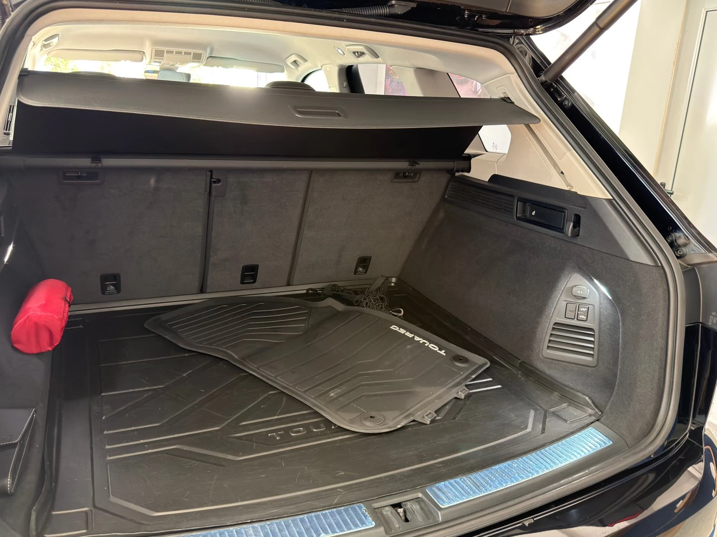 VW Touareg, снимка 11 - Автомобили и джипове - 54717795