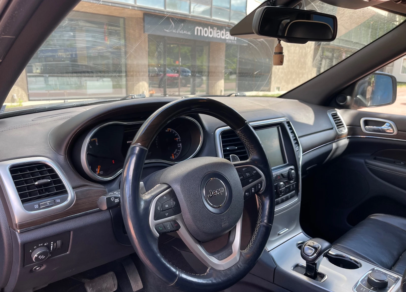 Jeep Grand cherokee Overland, снимка 11 - Автомобили и джипове - 55243692