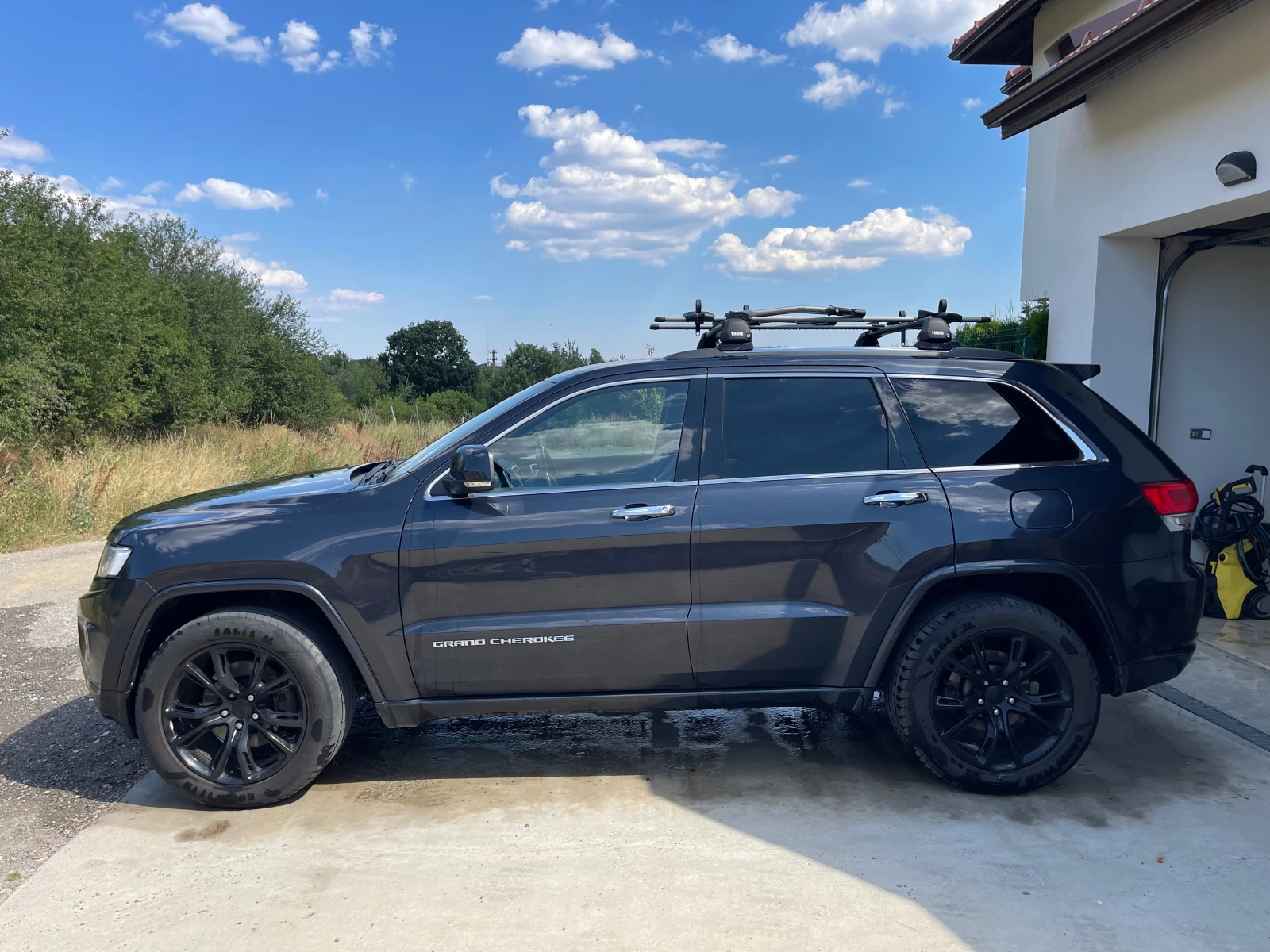 Jeep Grand cherokee Overland, снимка 3 - Автомобили и джипове - 55243692