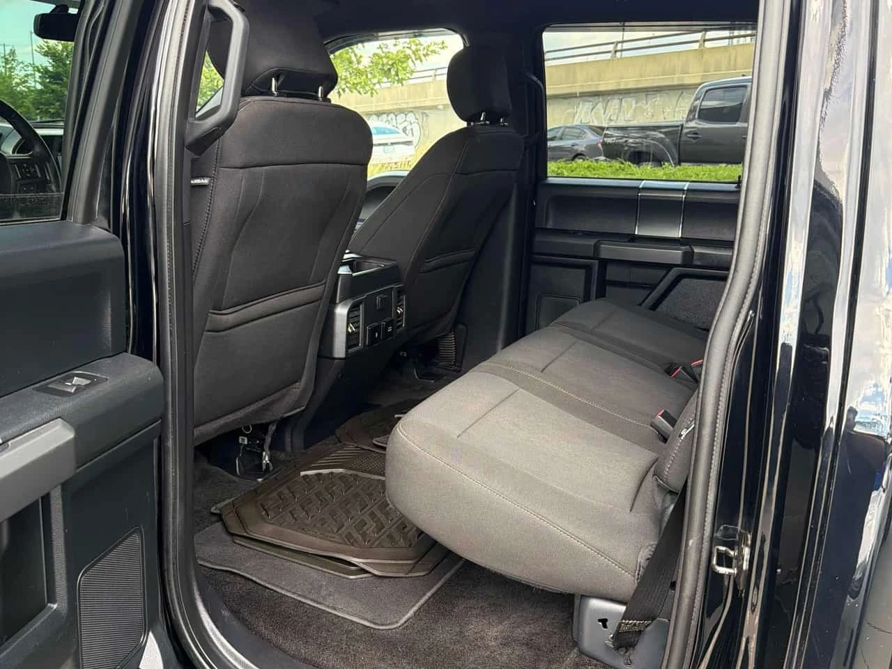 Ford F150 * 4WD SuperCrew Box* АВТОКРЕДИТ БЕЗ ПЪРВОНАЧАЛНА* , снимка 15 - Автомобили и джипове - 55749254