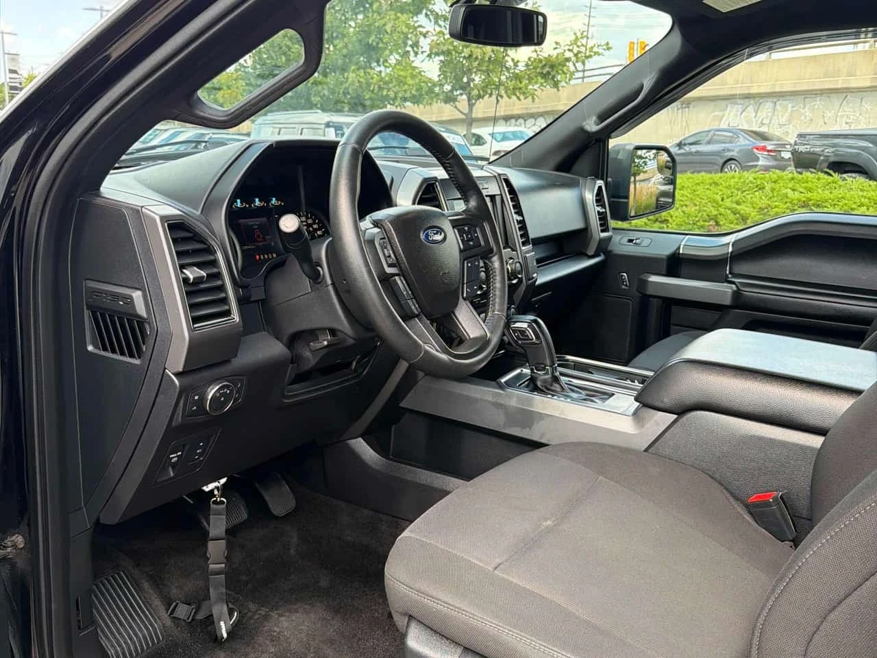 Ford F150 * 4WD SuperCrew Box* АВТОКРЕДИТ БЕЗ ПЪРВОНАЧАЛНА* , снимка 5 - Автомобили и джипове - 55749254