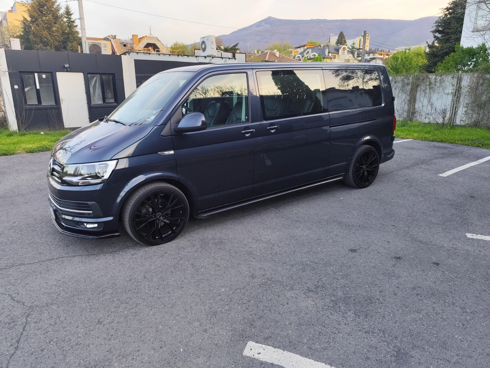VW Multivan 2.0 - изображение 5