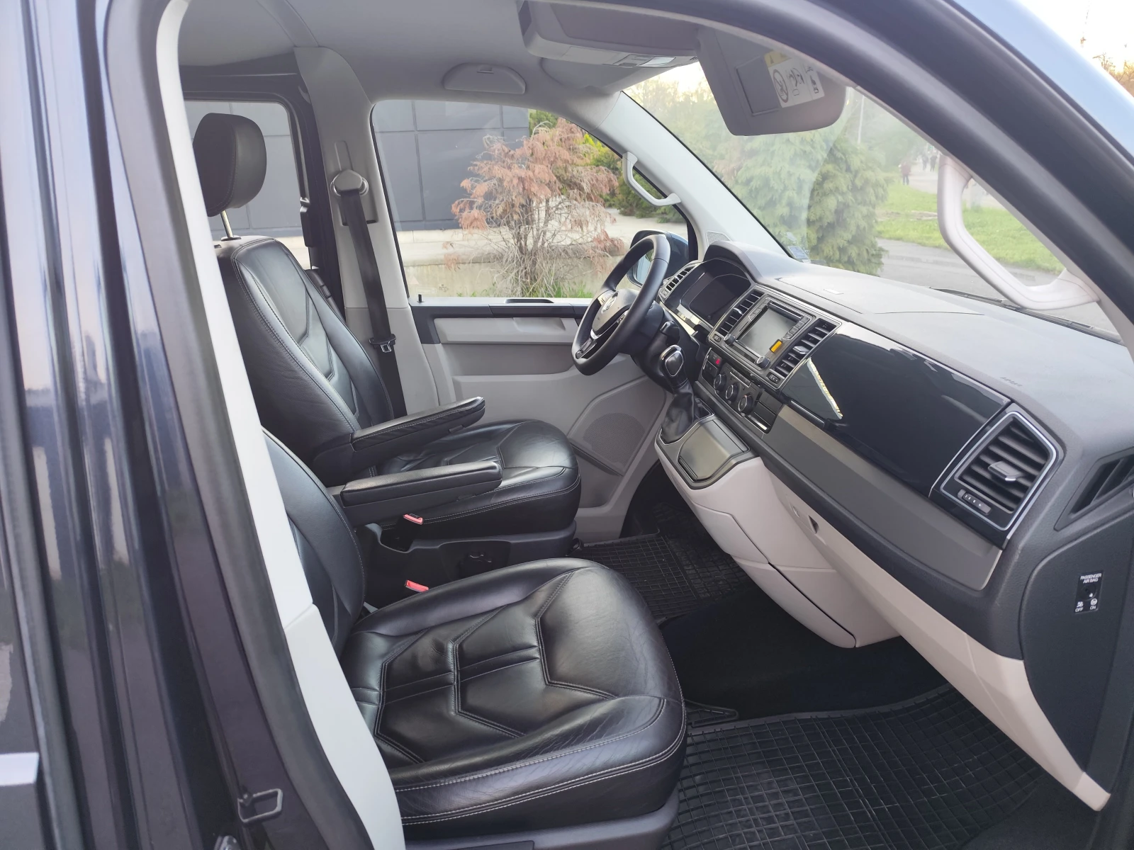 VW Multivan 2.0 - изображение 10