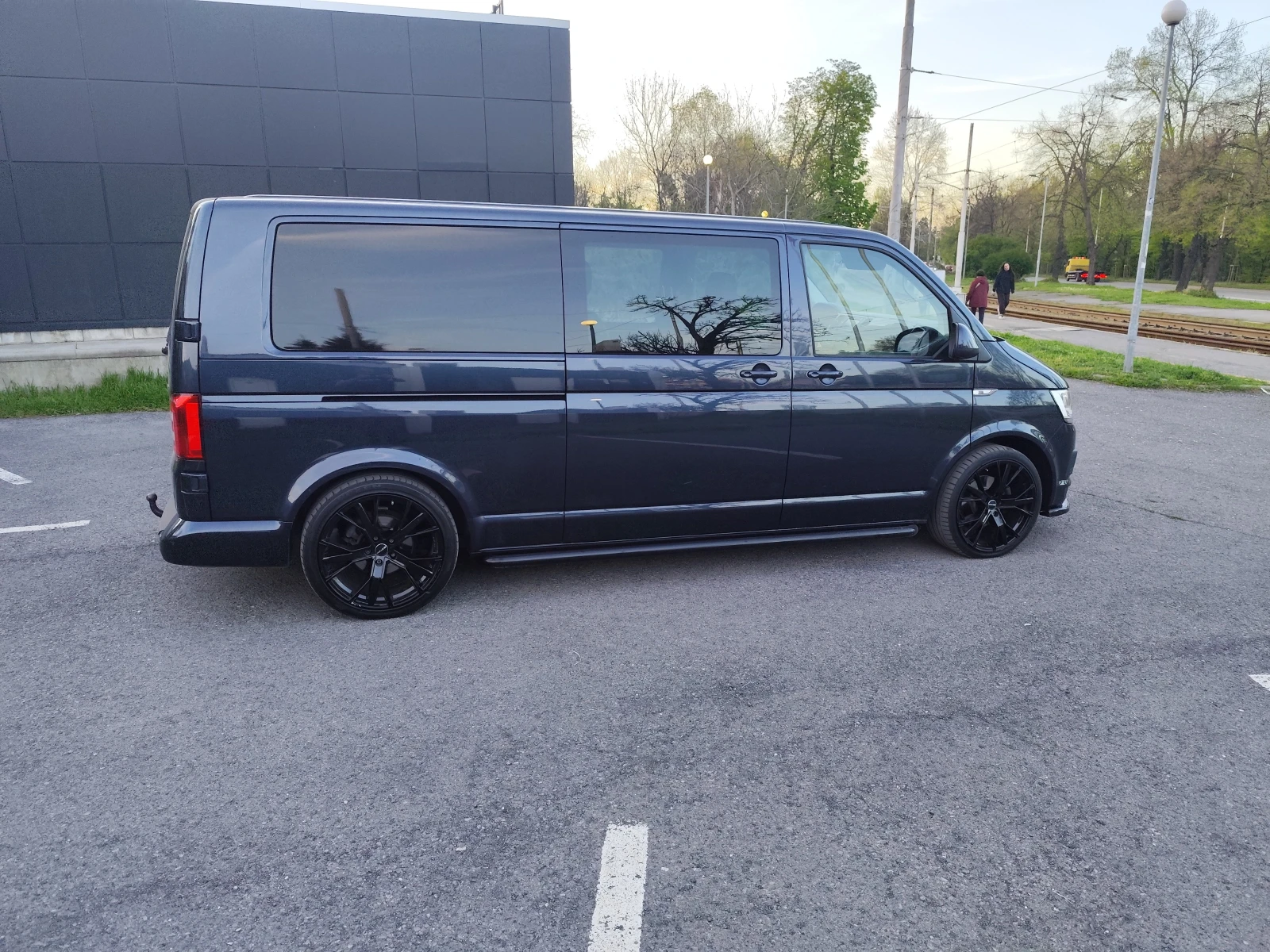 VW Multivan 2.0 - изображение 3