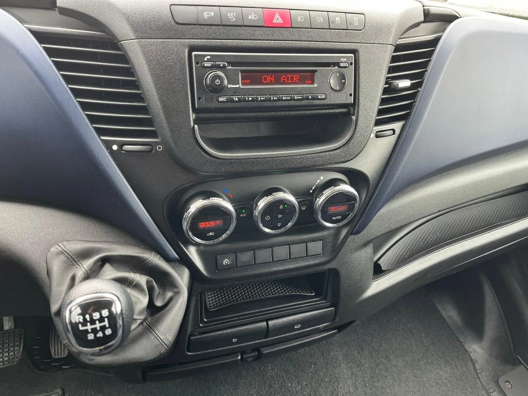 Iveco Daily 35C18 БРЕЗЕНТОВ 3.0L 180KC 7.45М * КЛИМА ПЕРФЕКТЕН, снимка 12 - Бусове и автобуси - 53921549