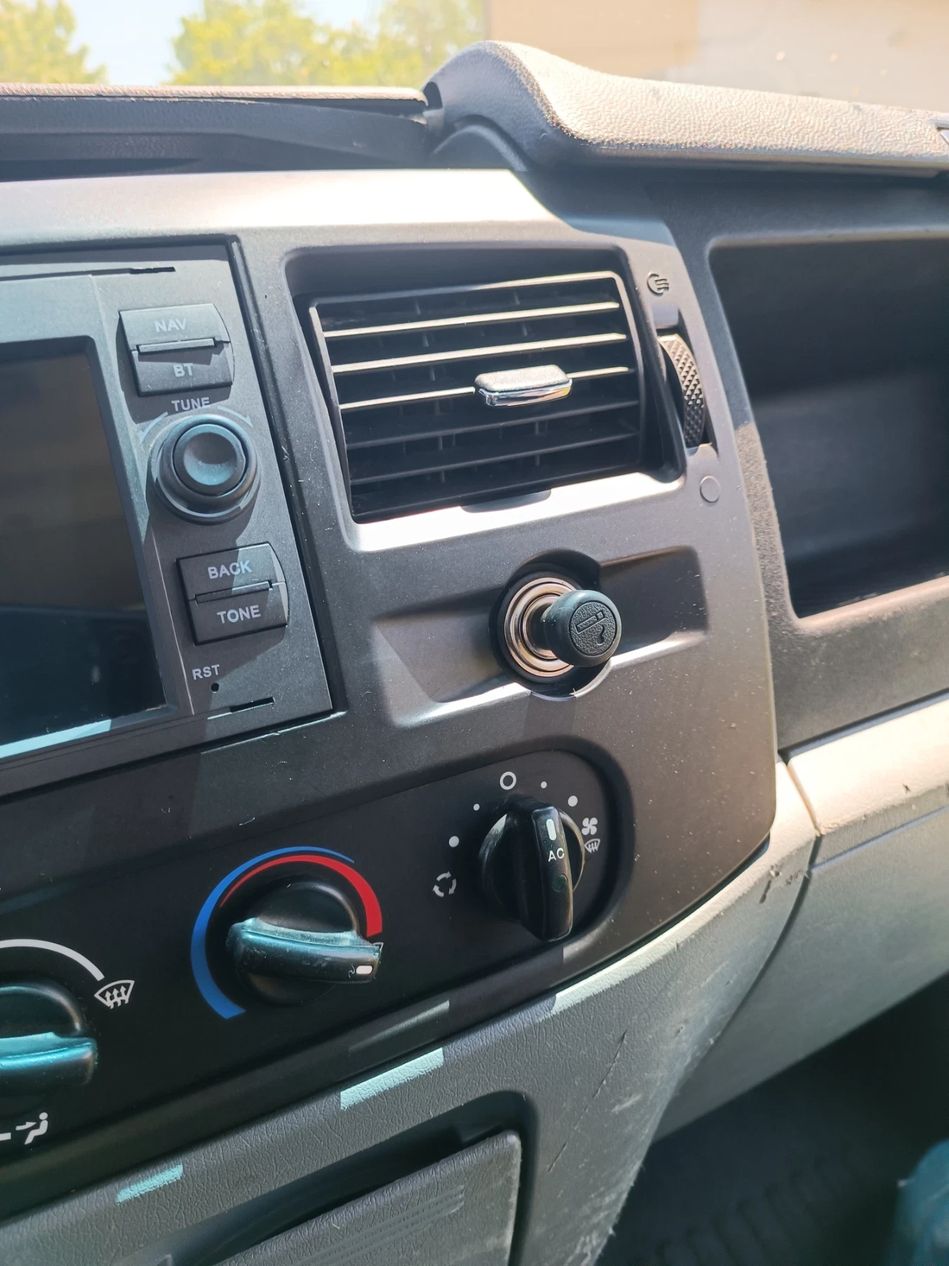 Ford Transit Тристранен самосвал 2.4 115 6 скорости , снимка 10 - Бусове и автобуси - 54685053