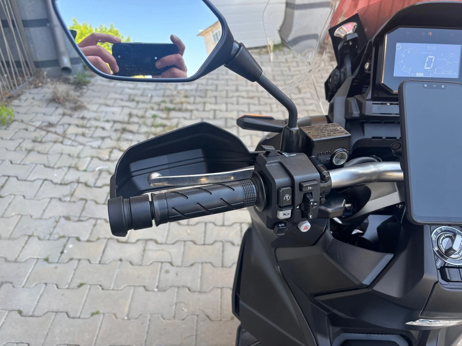 Honda X-ADV 9000км. - изображение 6