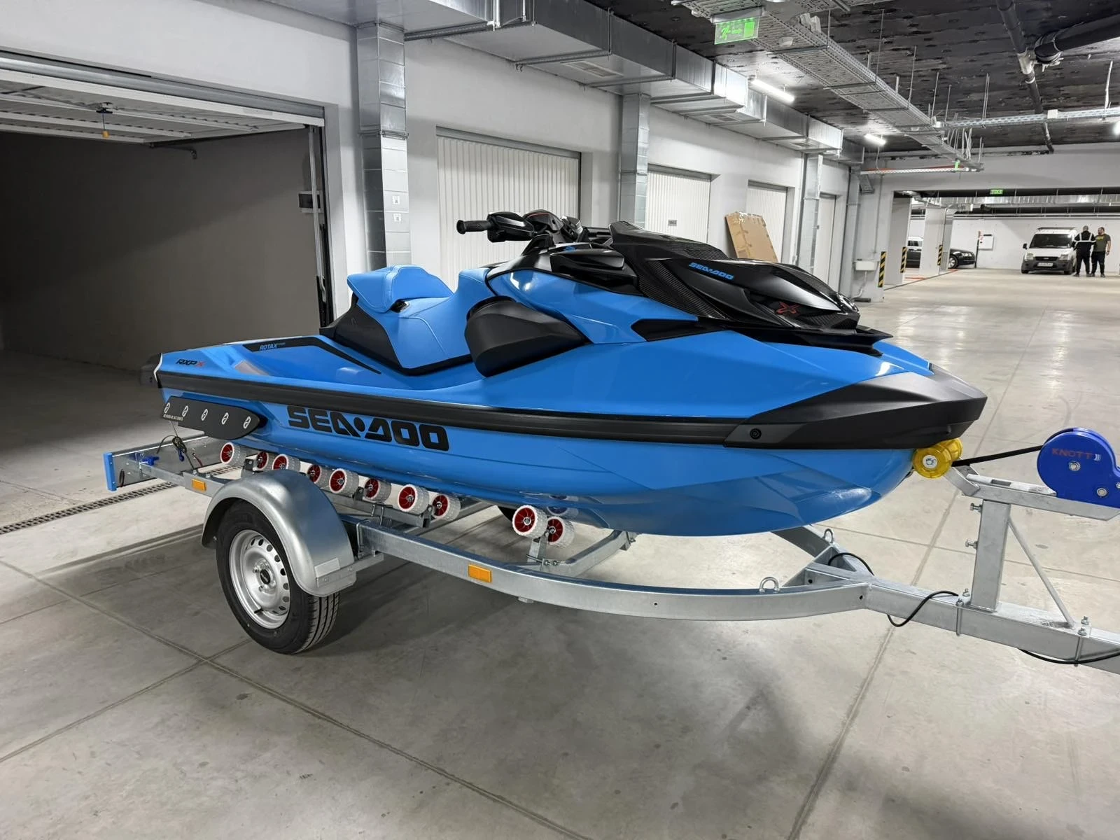 Джет Bombardier Sea Doo RXP-X-RS 325