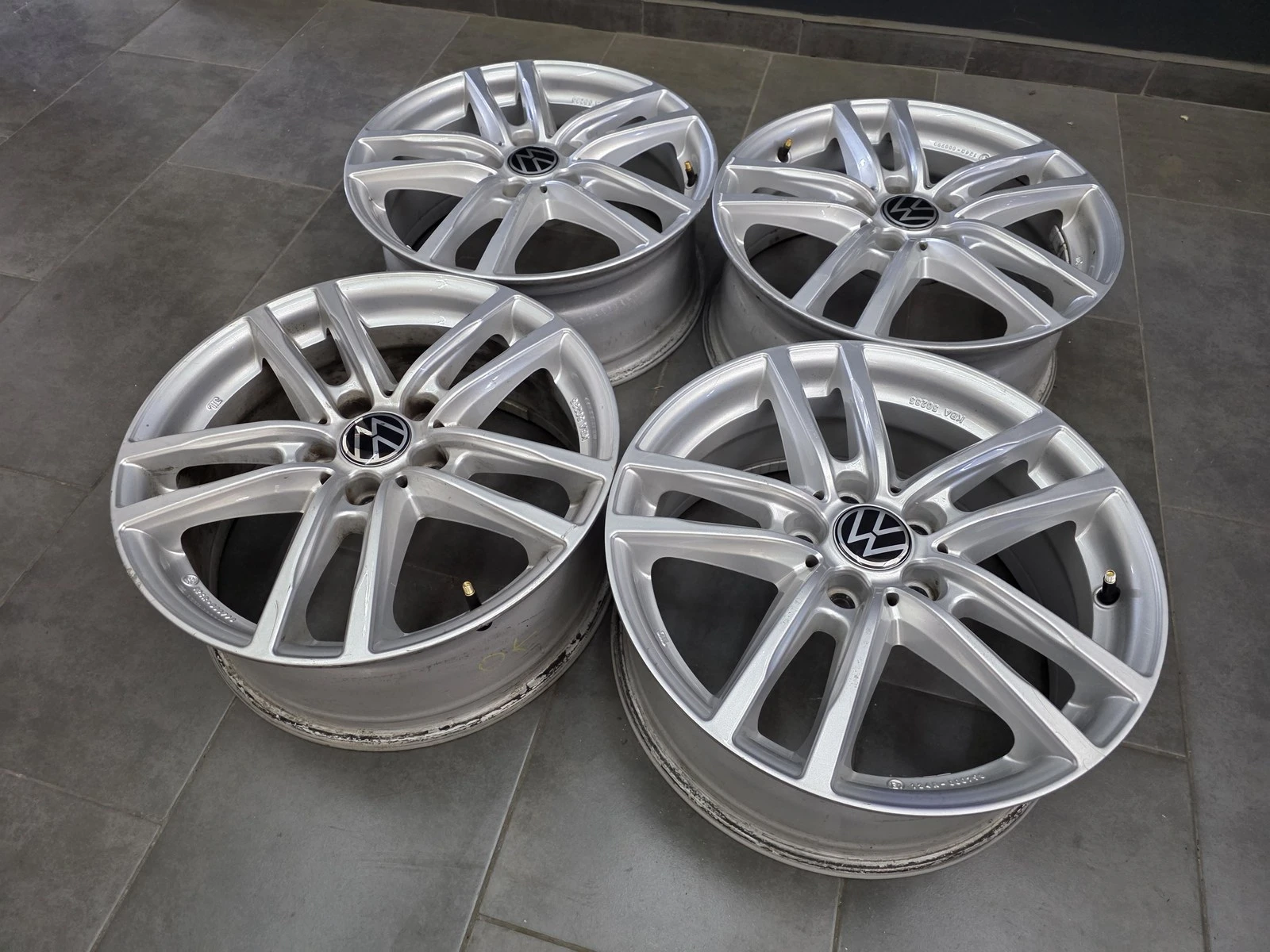 Джанти за VW, снимка 4 - Гуми и джанти - 56688237
