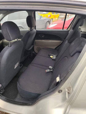Daihatsu Sirion 1.3 i Автоматик , снимка 9