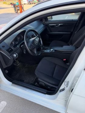 Mercedes-Benz C 220, снимка 12