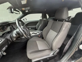 Обява за продажба на Dodge Challenger GT CAM* KEYLESS* APLINE* CRUISE CONTROL*  ~54 370 лв. - изображение 5 | Auto.bg Обява за продажба на Dodge Challenger GT CAM* KEYLESS* APLINE* CRUISE CONTROL*  ~54 370 лв. - изображение 5