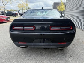 Обява за продажба на Dodge Challenger GT CAM* KEYLESS* APLINE* CRUISE CONTROL*  ~54 370 лв. - изображение 4 | Auto.bg Обява за продажба на Dodge Challenger GT CAM* KEYLESS* APLINE* CRUISE CONTROL*  ~54 370 лв. - изображение 4