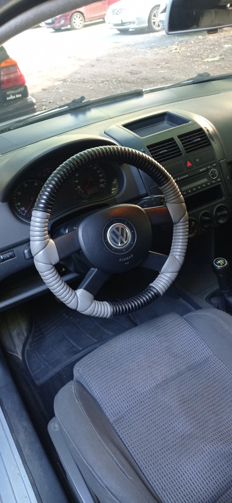 VW Polo 1.4  газ, снимка 10 - Автомобили и джипове - 47184799