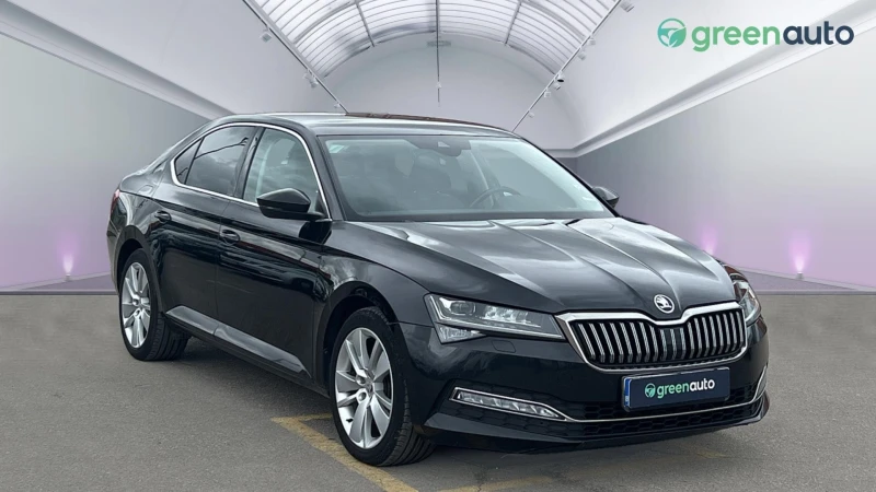 Skoda Superb 2.0 TDi Style 4X4, снимка 8 - Автомобили и джипове - 47226786