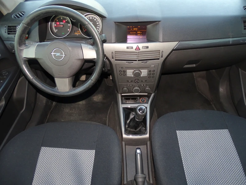 Opel Astra  1.7 CDTI_101 Коня, снимка 11 - Автомобили и джипове - 48833097