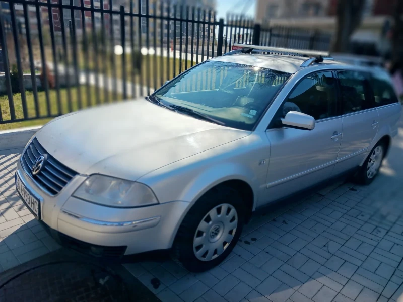 VW Passat Highline 1.9 131 6ск, снимка 1 - Автомобили и джипове - 49383167