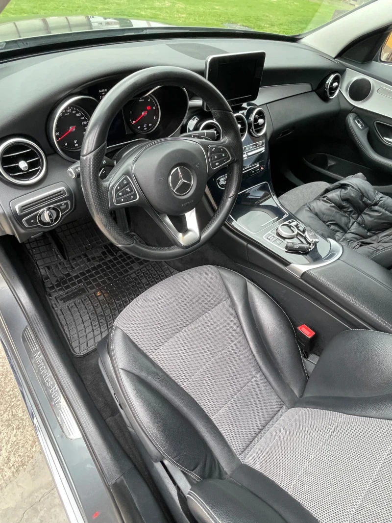 Mercedes-Benz C 200, снимка 14 - Автомобили и джипове - 52637939