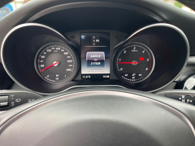 Mercedes-Benz C 200, снимка 11 - Автомобили и джипове - 52637939