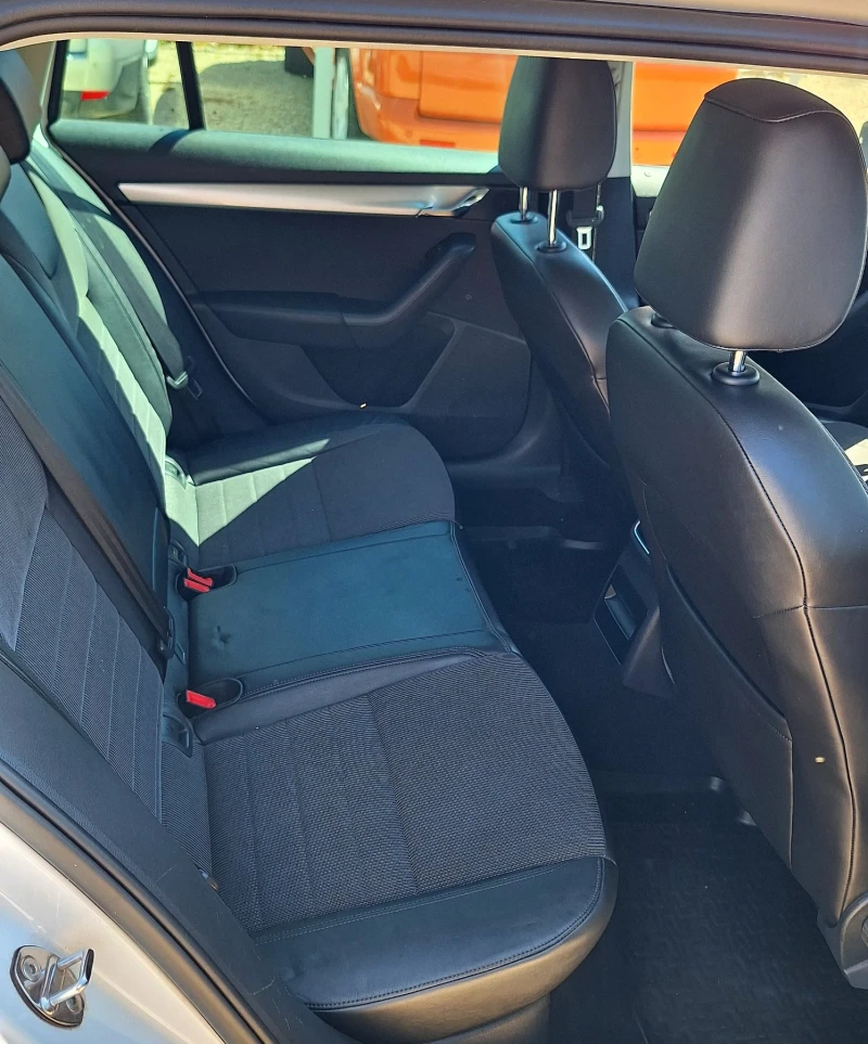 Skoda Octavia 1.4TSi CNG, снимка 9 - Автомобили и джипове - 51247053