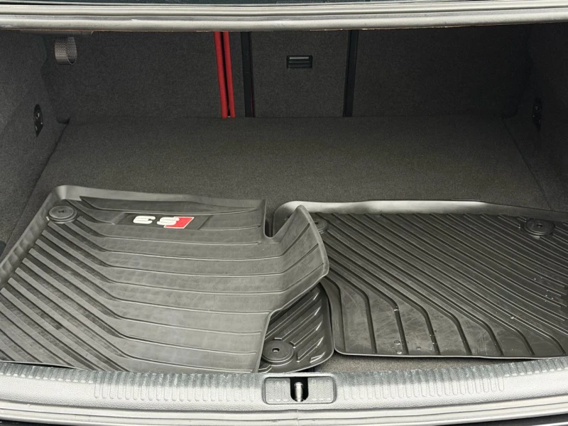 Audi S3 2.0T Technik* Digital* Bang&Olufsen* Sunroof* , снимка 16 - Автомобили и джипове - 53112098
