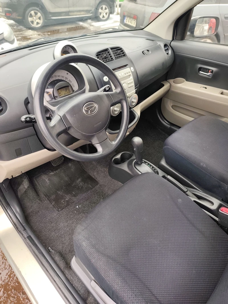 Daihatsu Sirion 1.3 i Автоматик , снимка 7 - Автомобили и джипове - 53204014