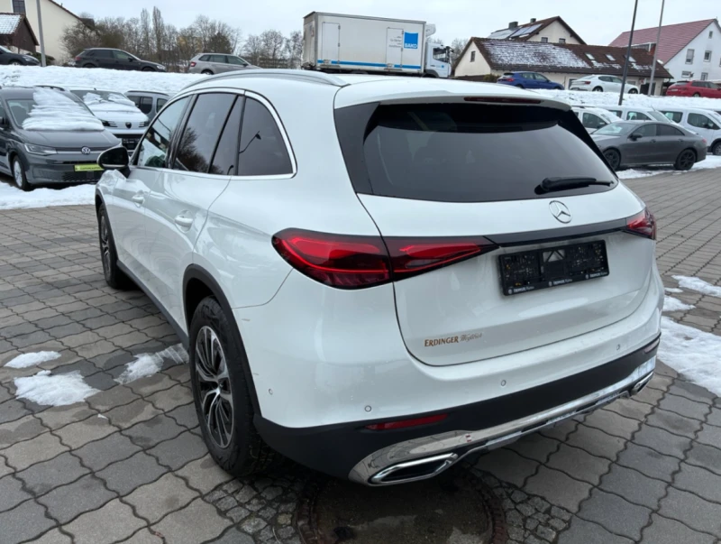 Mercedes-Benz GLC 220 Avantgarde 4 MATIC, снимка 3 - Автомобили и джипове - 53349749