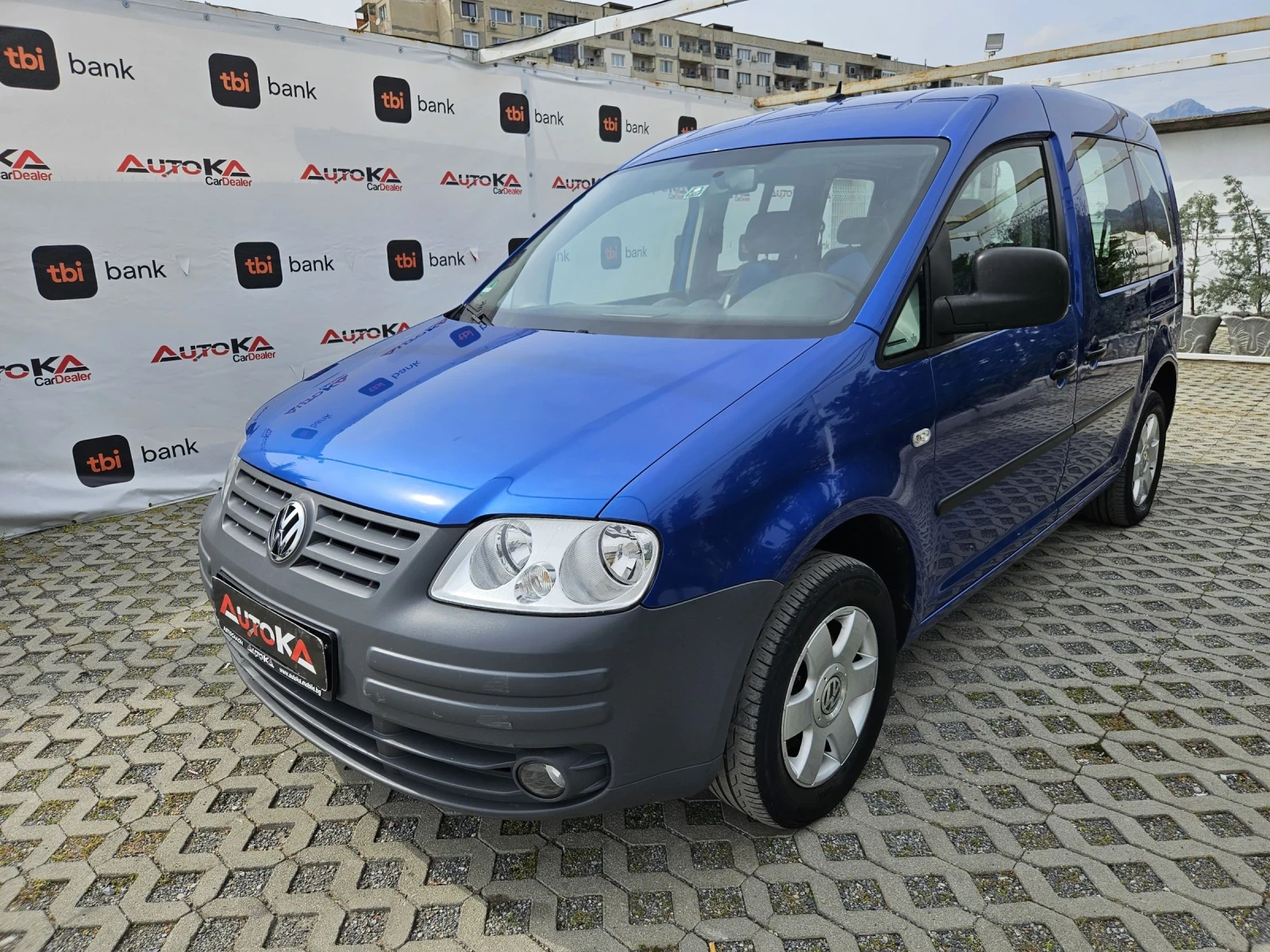 VW Caddy LIFE= 1.4i-75кс= 7МЕСТА= КЛИМАТИК= НАВИГАЦИЯ - изображение 6