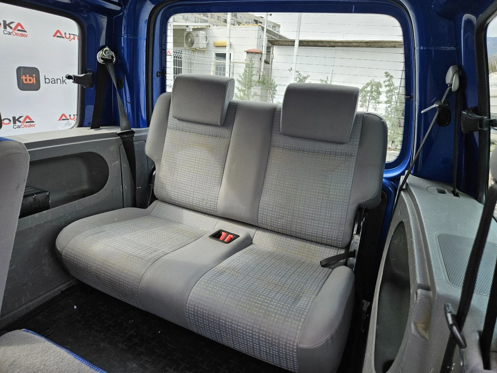 VW Caddy LIFE= 1.4i-75кс= 7МЕСТА= КЛИМАТИК= НАВИГАЦИЯ - изображение 10