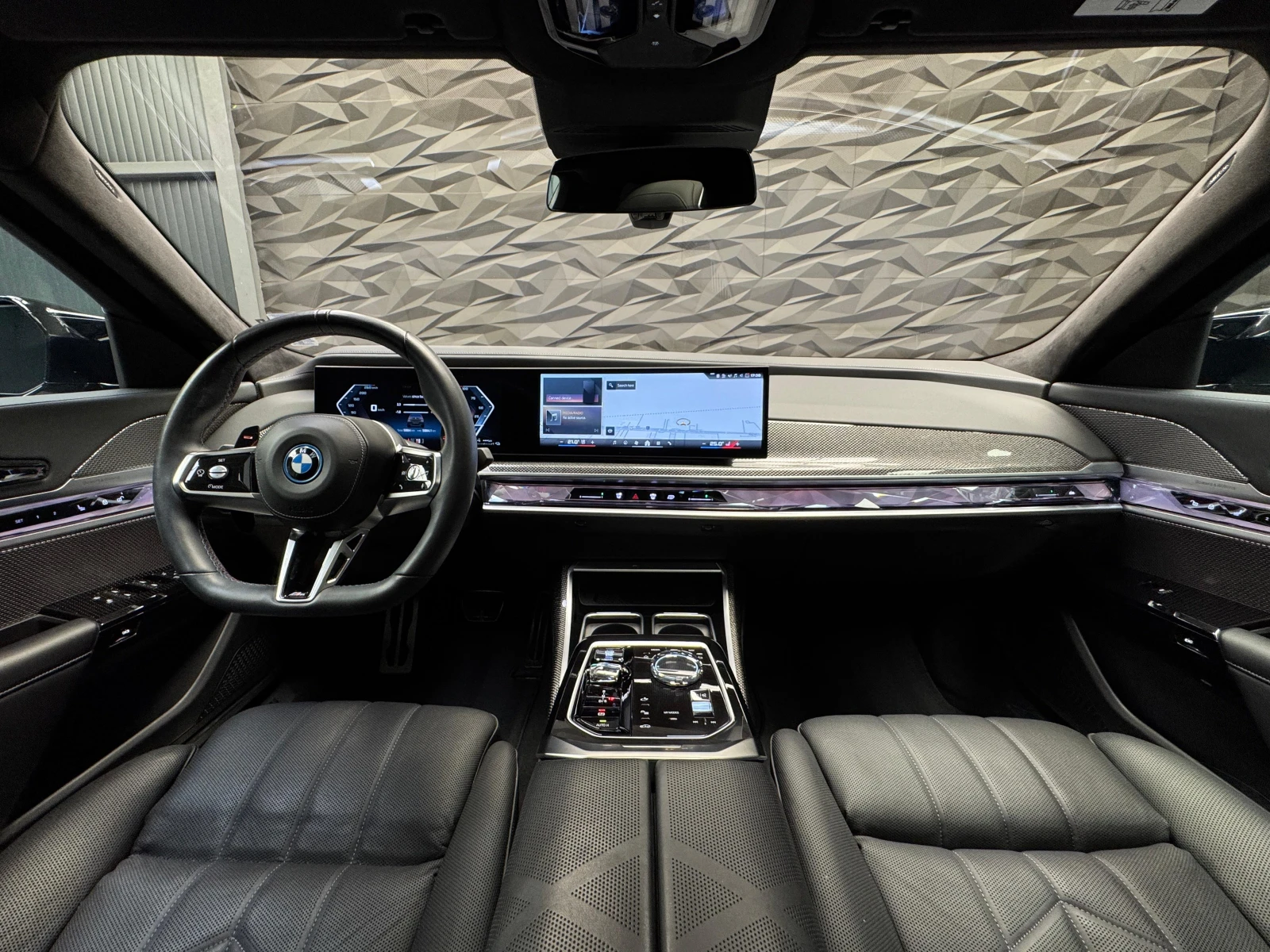 BMW 760 M* E* xDrive* TV* Pano* Camera* B&W - изображение 5