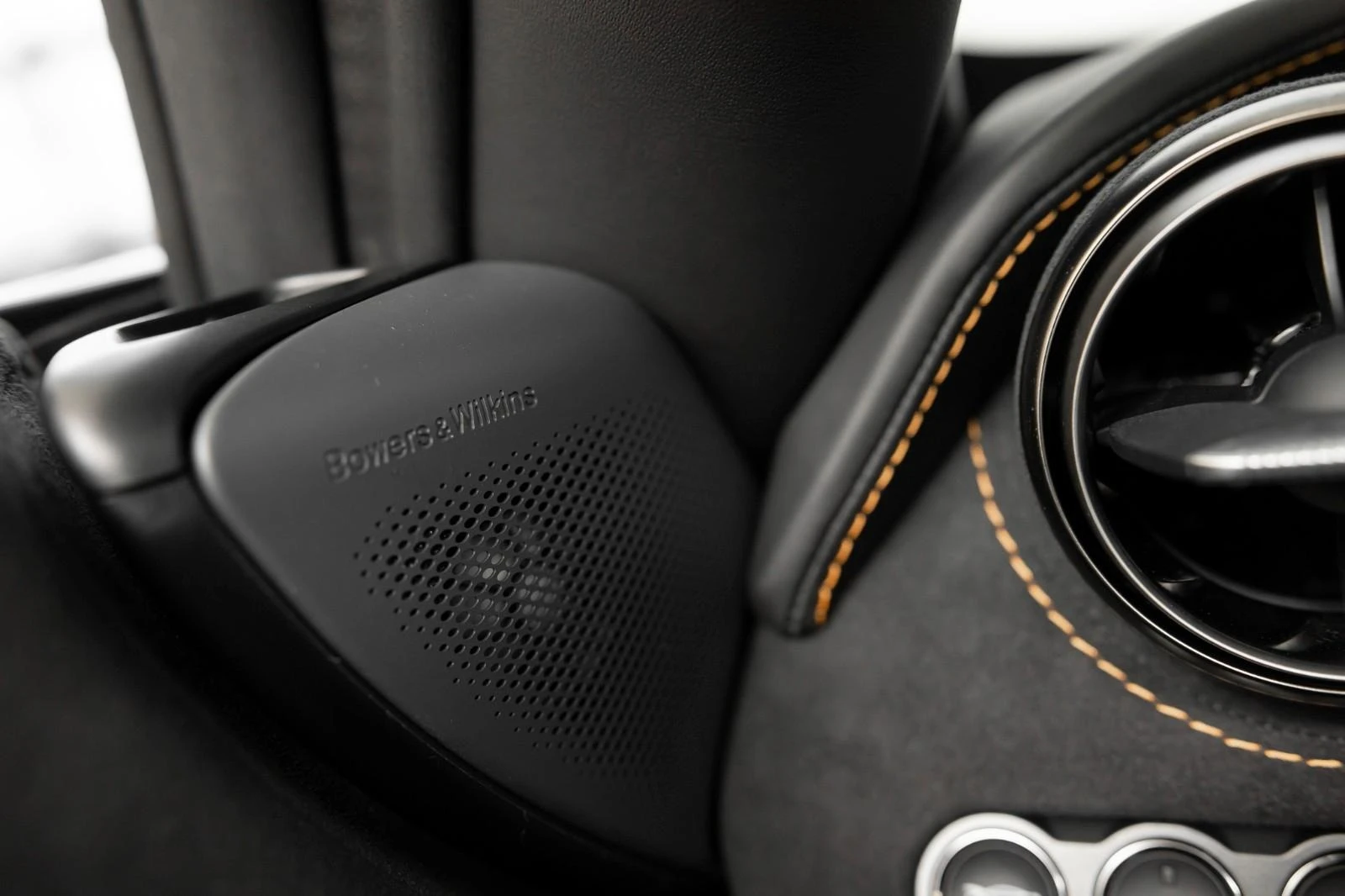 McLaren 720 S SPIDER PERFORMANCE CARBON CERAMIC B&W 360 | Mobile.bg   15