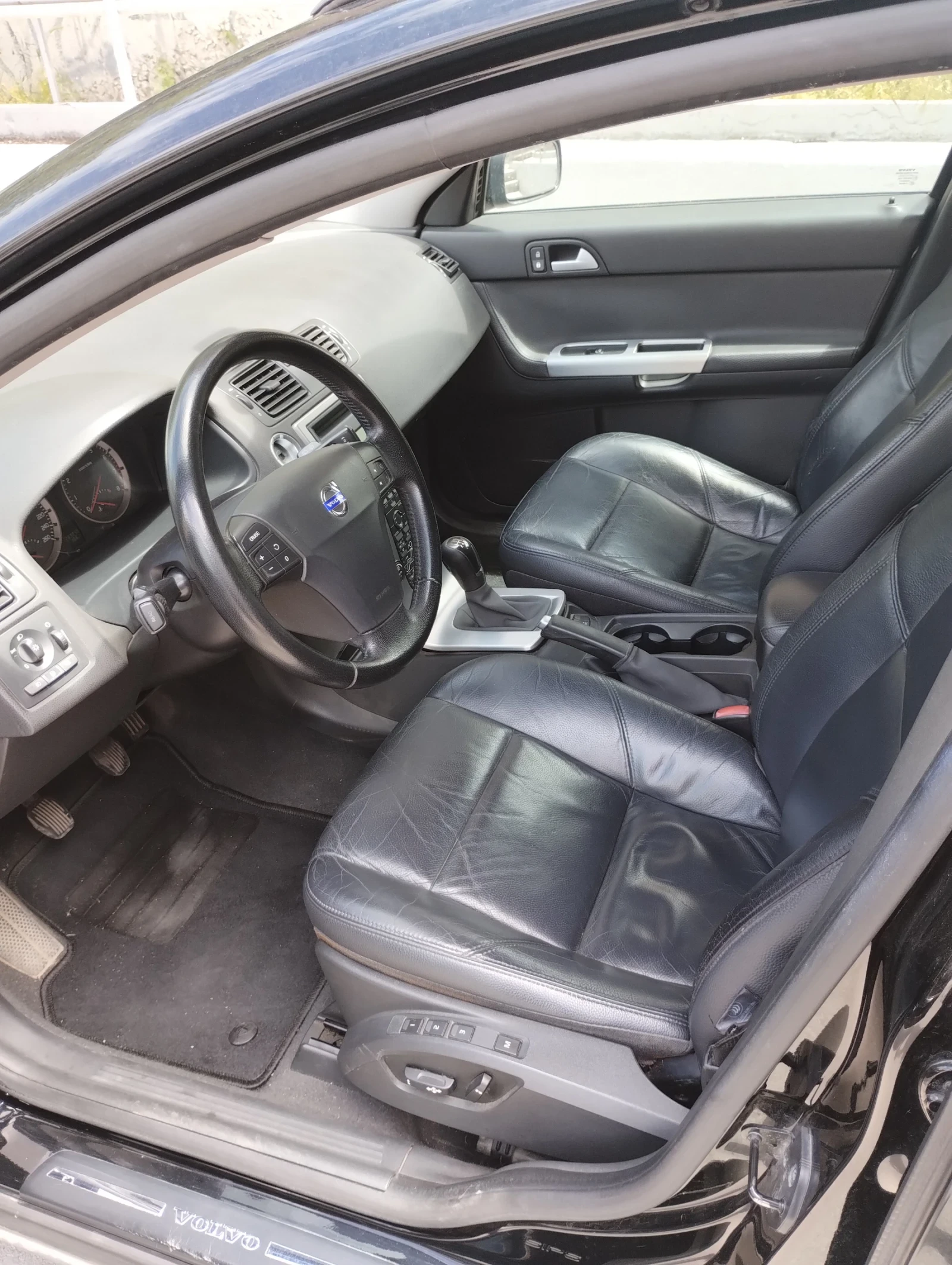 Volvo V50  - изображение 10