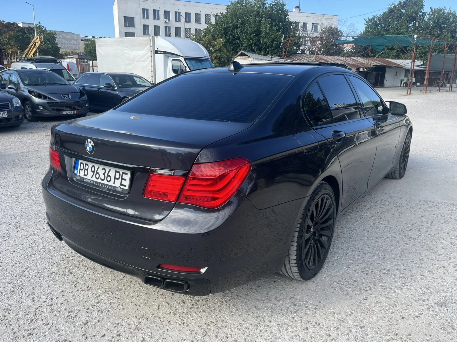 BMW 740  - изображение 6