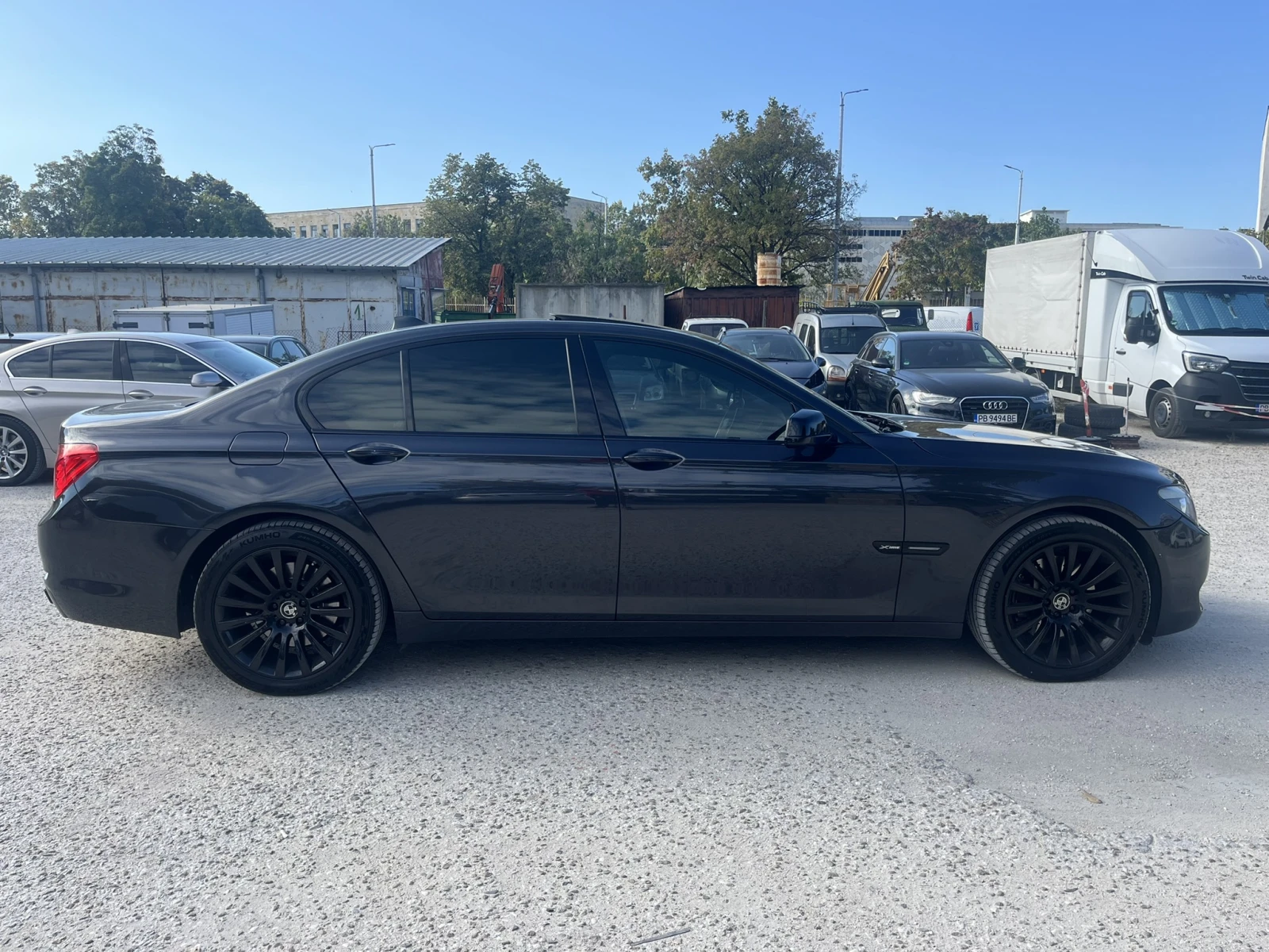 BMW 740  - изображение 7
