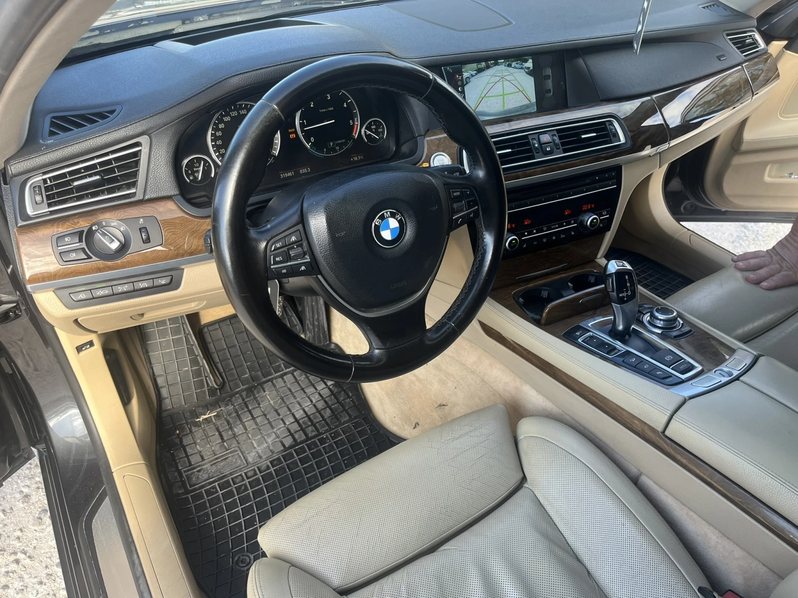 BMW 740  - изображение 9