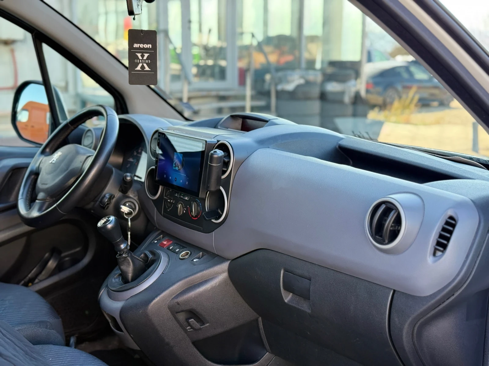 Peugeot Partner 1.6HDI* MAXI* XXL* НАВИ* ТЕГЛИЧ* КЛИМА* ЛЕТИ ДЖАНТ - изображение 6