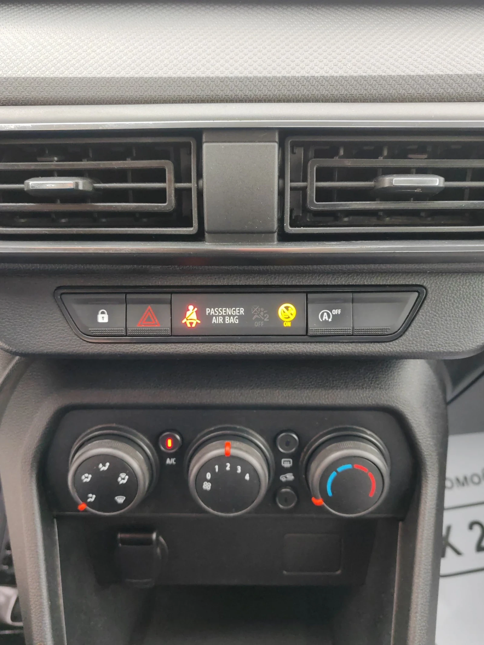 Dacia Sandero 1.0, 66..  | Mobile.bg   11