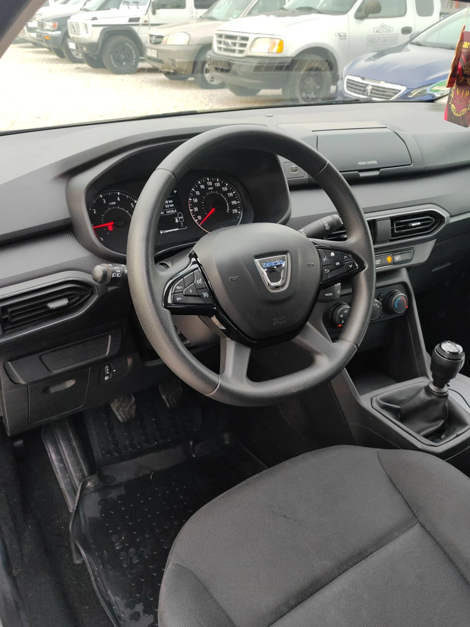 Dacia Sandero 1.0, 66..  | Mobile.bg   13