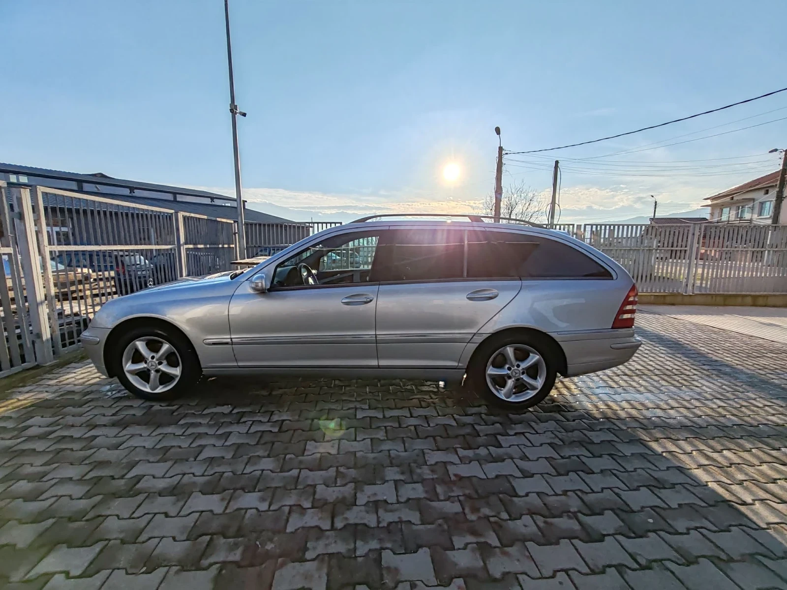 Mercedes-Benz C 220  - изображение 4