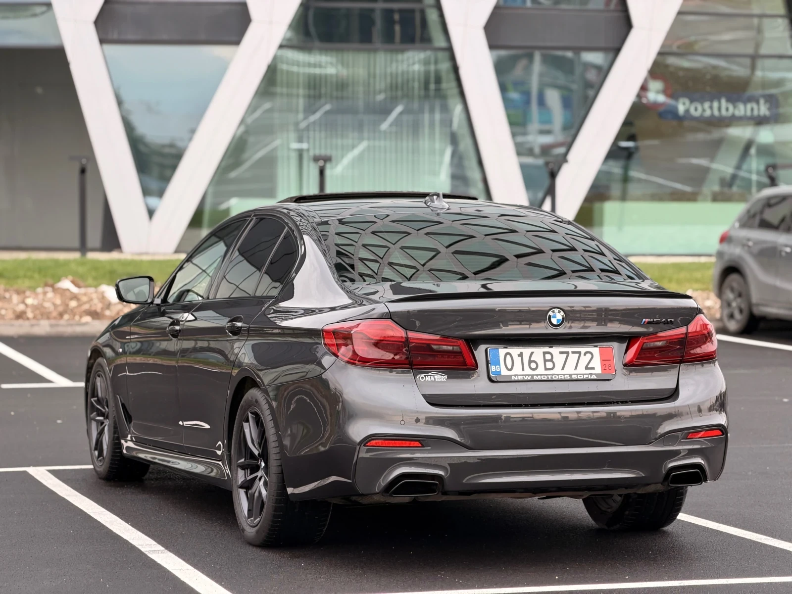 BMW 540 540I M-sport-FullЛизинг през Уникредит , снимка 8 - Автомобили и джипове - 53655202